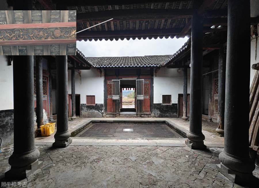 雕梁画栋，跟上坪的东安楼很像.jpg