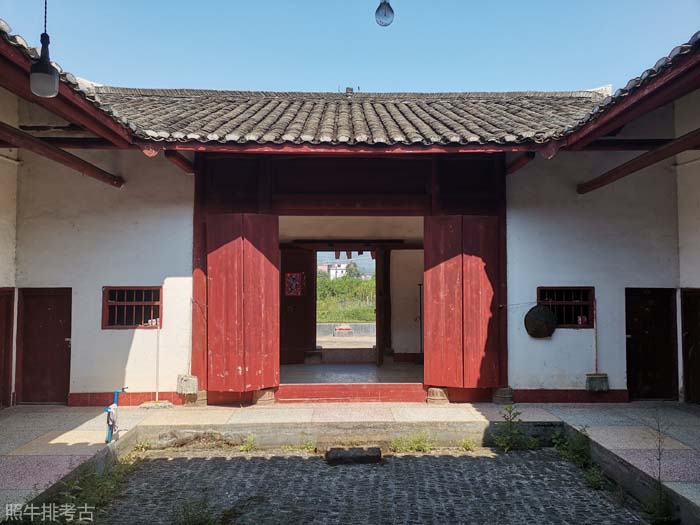 陈太邱宗祠前栋.jpg
